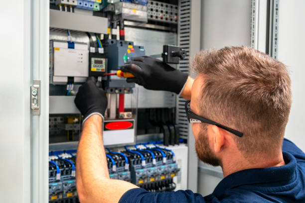 Best Electrical Contractors for Businesses  in South Milwaukee, WI
