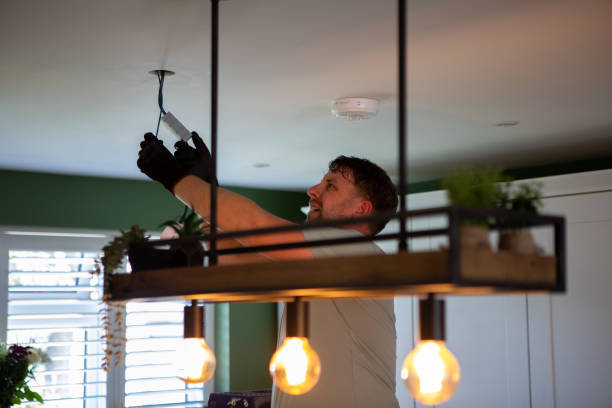 Best Affordable Emergency Electrician  in South Milwaukee, WI