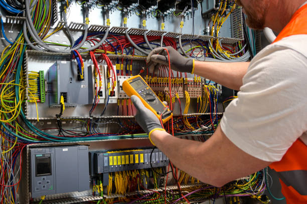 Best Emergency Electrician Near Me  in South Milwaukee, WI